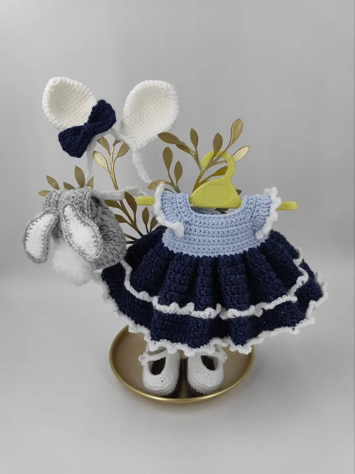 Crochet pattern doll with a dress and a backpack