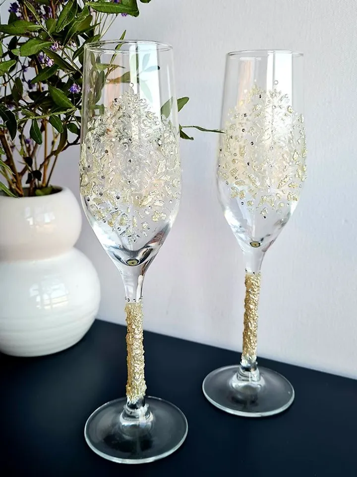 Wedding Flute set Adorned with Unique Pattern and Crystals Art  Elegantce Glass
