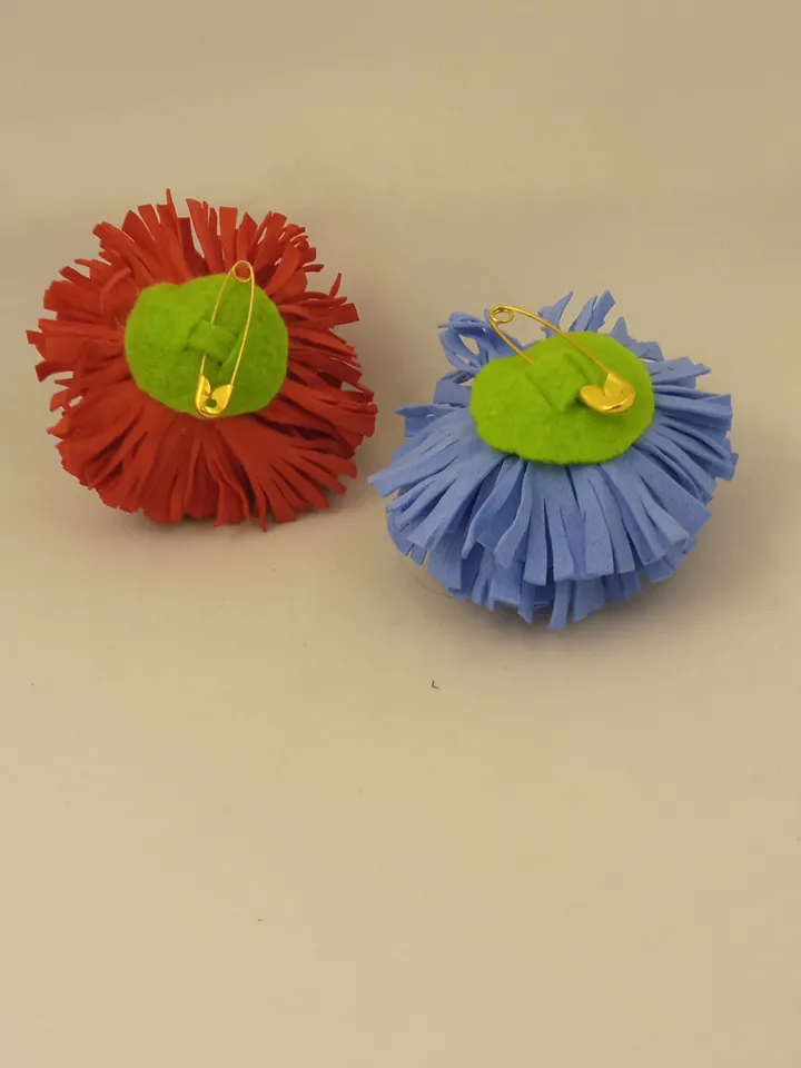 2 handmade brooches on pin/flowers brooch/women's accessories/women's jewellery/gift for her/mother Day gifts/grandma