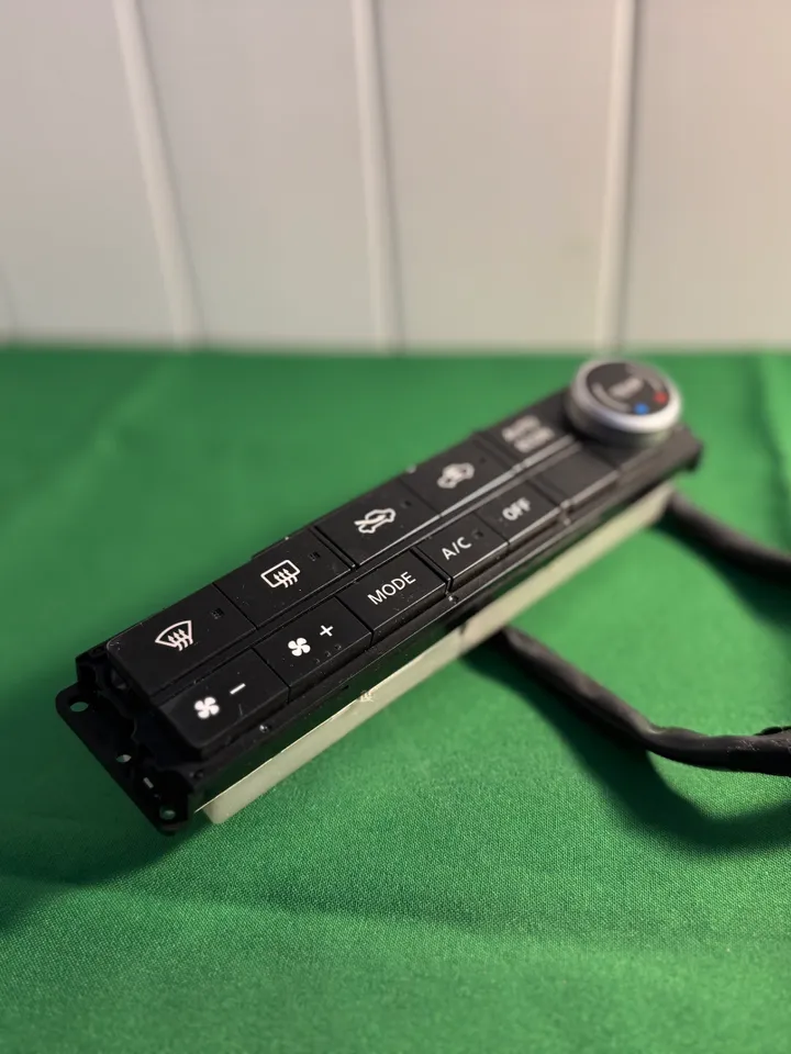 Climate control Nissan Genuine INFINITI OEM A/C Control Assembly
