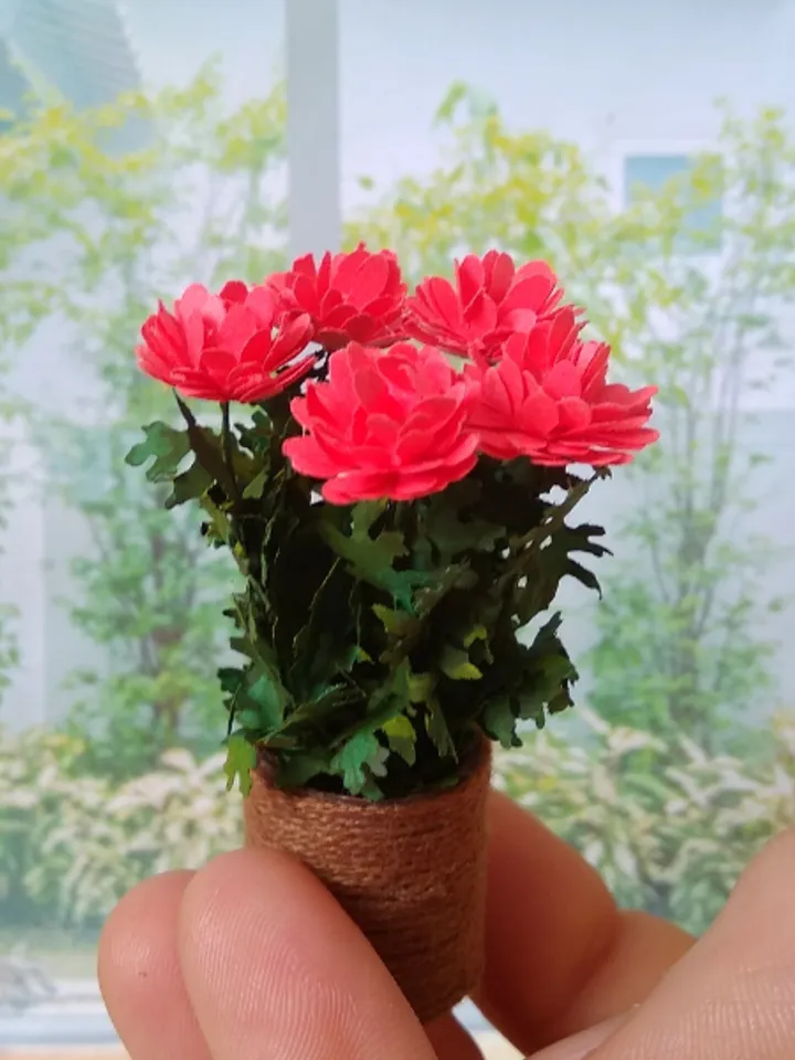 Flowers in a basket for a dollhouse. 1:12 scale.