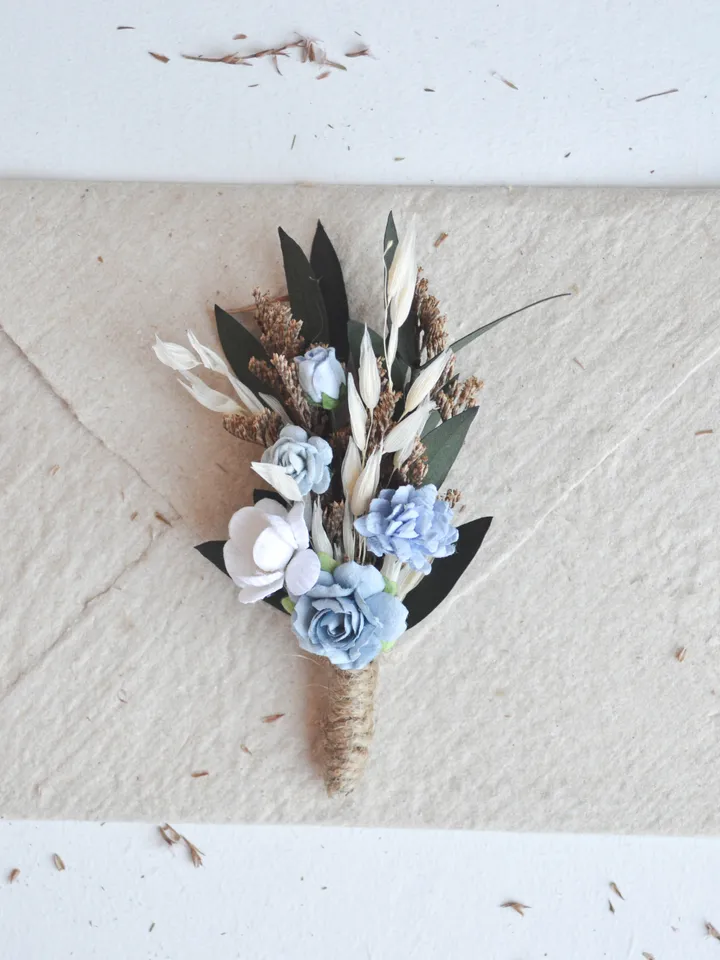 Blue White boutonniere, Blue Button hole, Blue Groomsman boutonniere, Blue wedding, Rustic wedding, Fiance