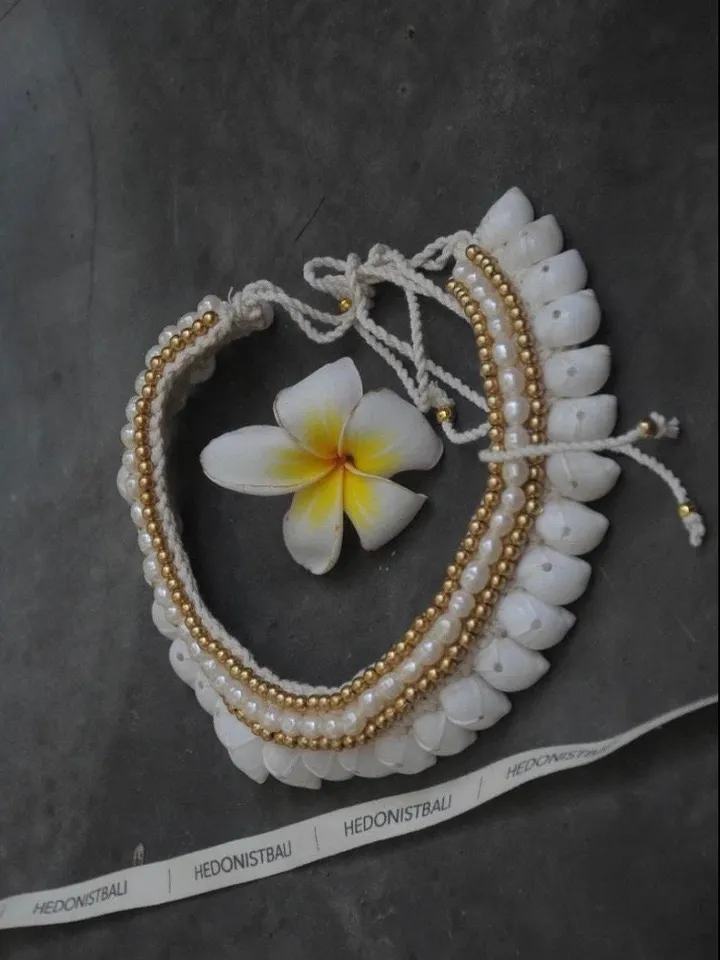 Big Shell Tie Handmade Macrame Chocker | Boho Chic Bohemian Jewelery | Coachella Pearl Necklace | Hippie Gypsy Style Accesoiries