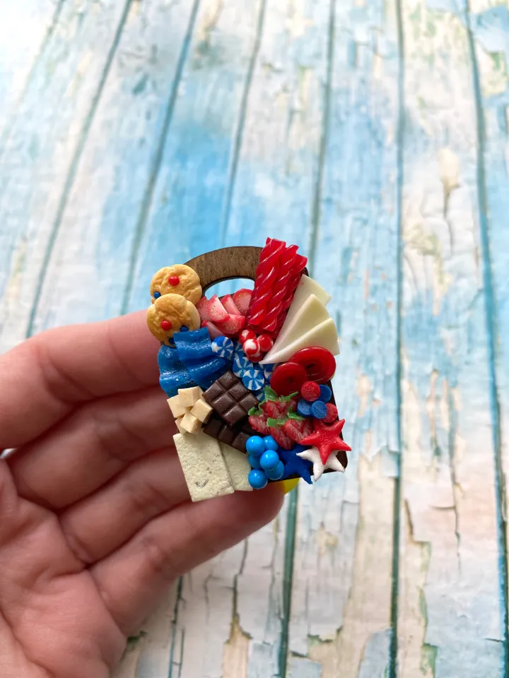 Miniature 4th July Charcuterie board with polymer clay Souvenir