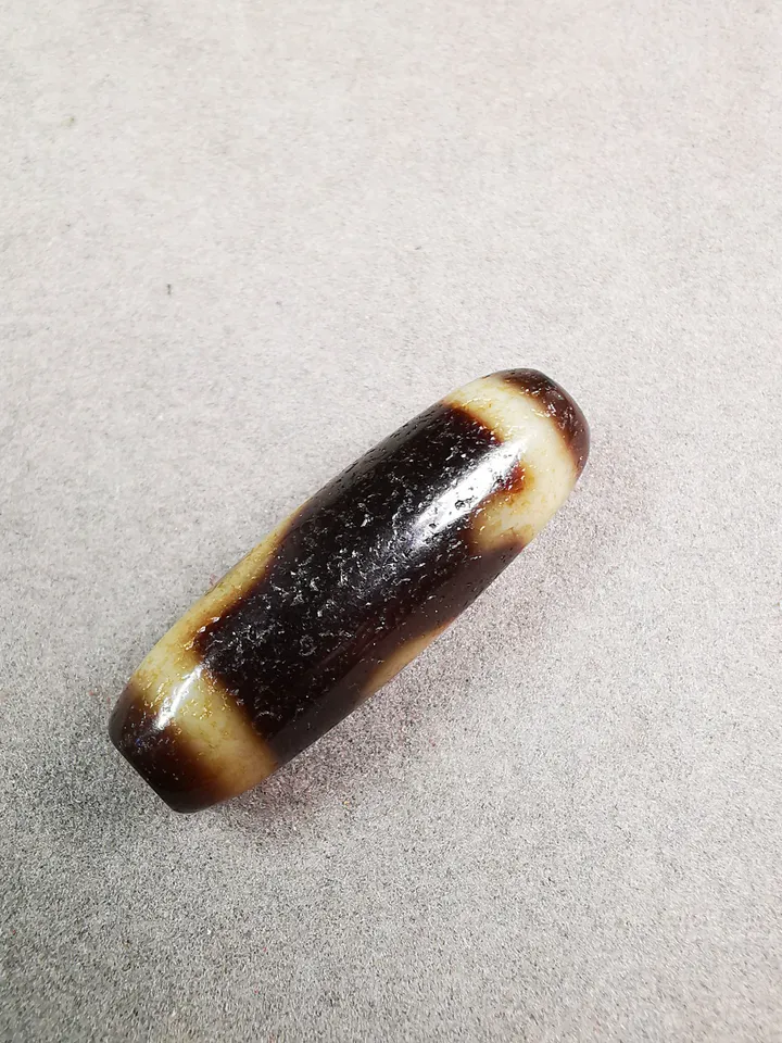 Gandhanra Tibetan RUI Dzi Bead,Tibetan Chung,Wealth Amulet,Small Size 35*11 mm