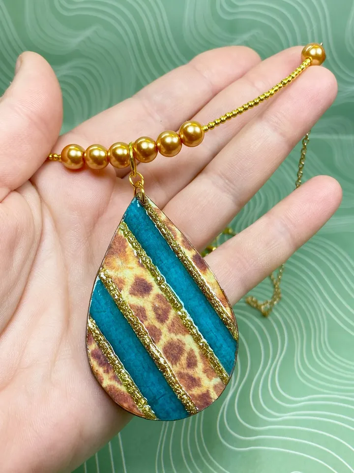 Author's set of handmade jewelry. Individual design.
