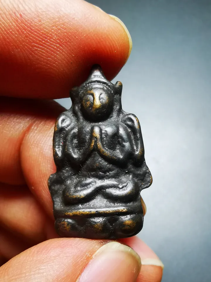 Gandhanra Antique Tibetan Thokcha Amulet Pendant,Chenrezig,Four Armed Padmapani, Made of Thokcha,Mini Size