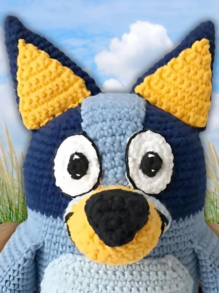 Blue Heeler dog, crochet pattern English and German, Bluey Crochet Pattern, Blue Dog Crochet Pattern.