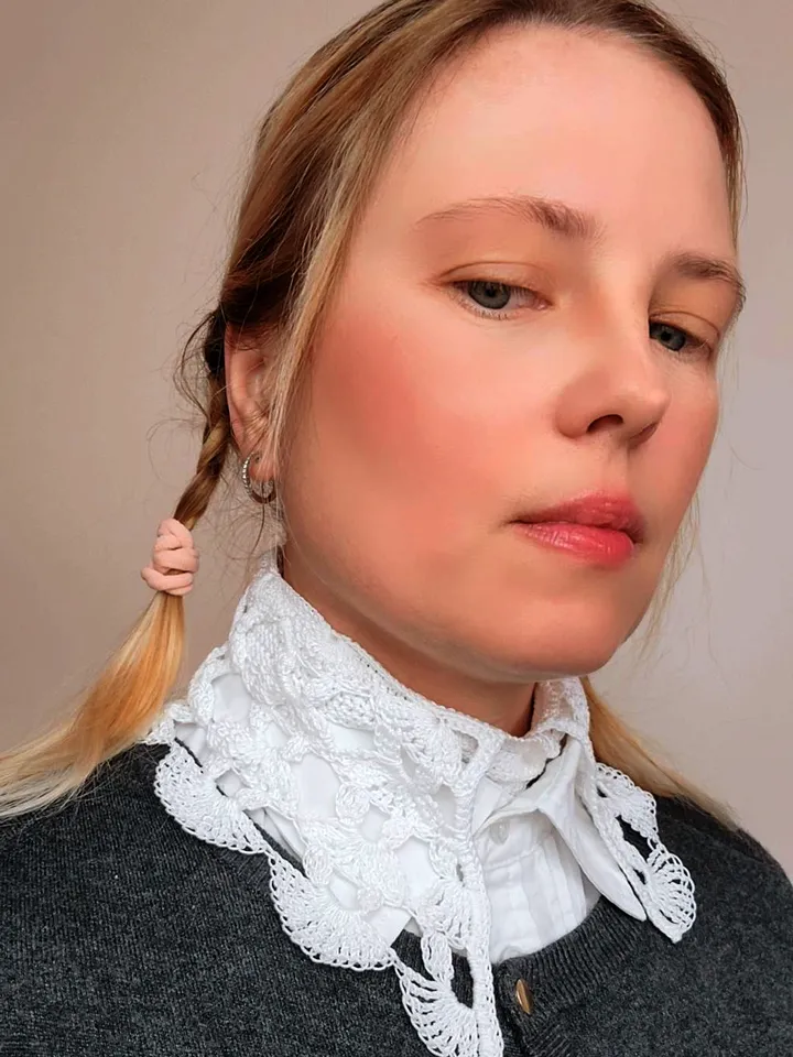 Wednesday Collar crochet pattern - video tutorial and written tutorial cosplays collar