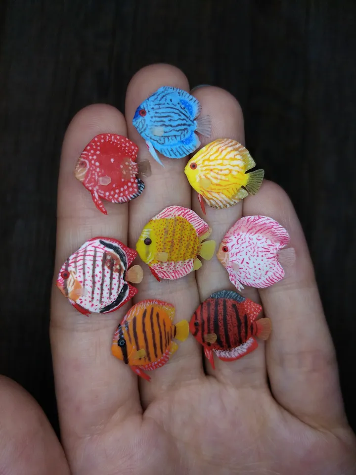 Miniature clay Discus fish 8 pcs, tiny fish for diorama, dollhouse or resin art