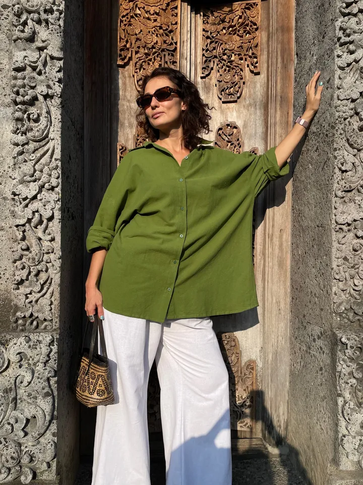 Pure linen oversize khaki shirt / soft linen summer bikini cover up maldi shirt / classy shirt comfy resort wear / comfy women wear