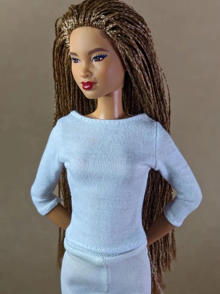 White long-sleeve T-shirt for 1/6 scale fashion female dolls