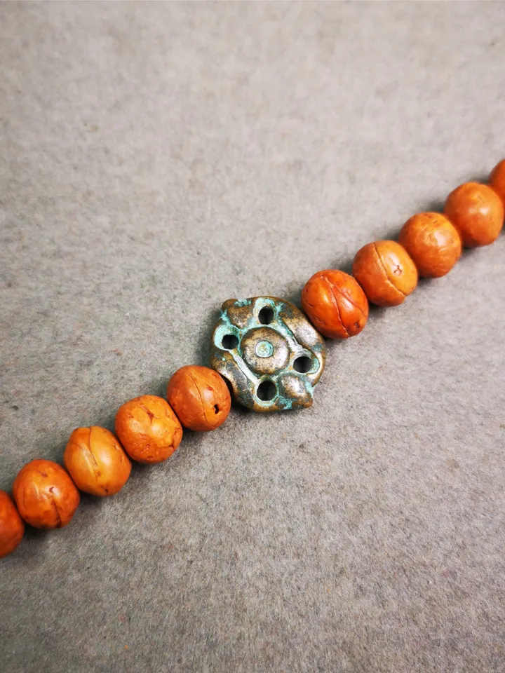 Gandhanra Old Tibetan Amulet,Vajra Pendant for Mala,Bag Hanging,Prayer Bead Accessories,0.67&quot; × 0.55&quot;