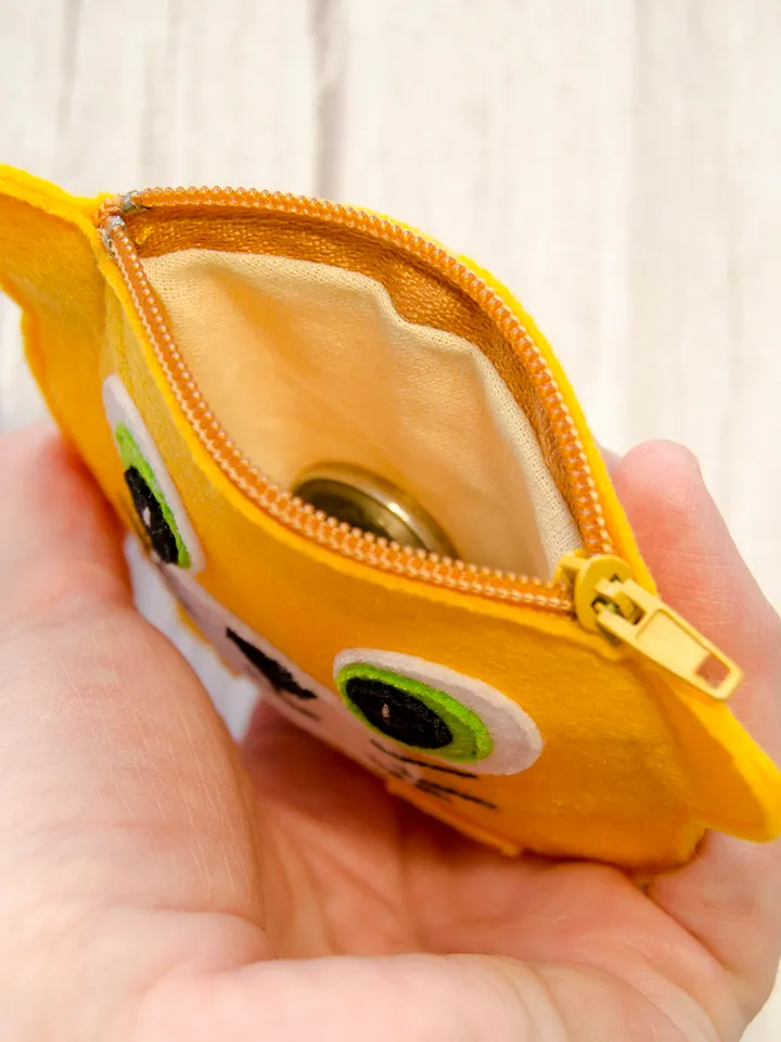 Cute Cat purse with lining, Pattern, Tutorial, SVG files in 2 sizes