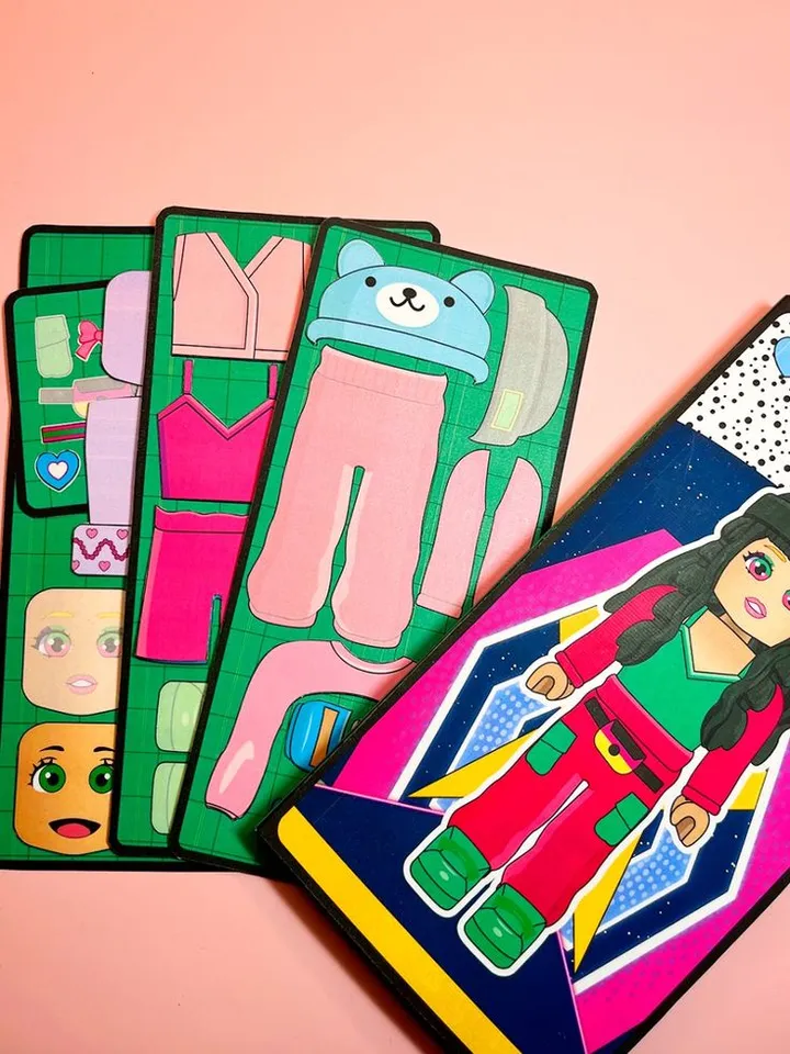Roblox paper doll green