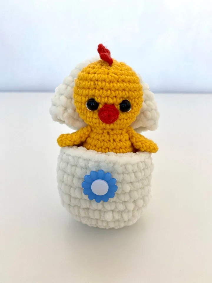 Crochet pattern Easter chick in egg - Amigurumi chicken pattern - plush stuffed toy - English Pdf - Tiny crochet animal - Easter gift