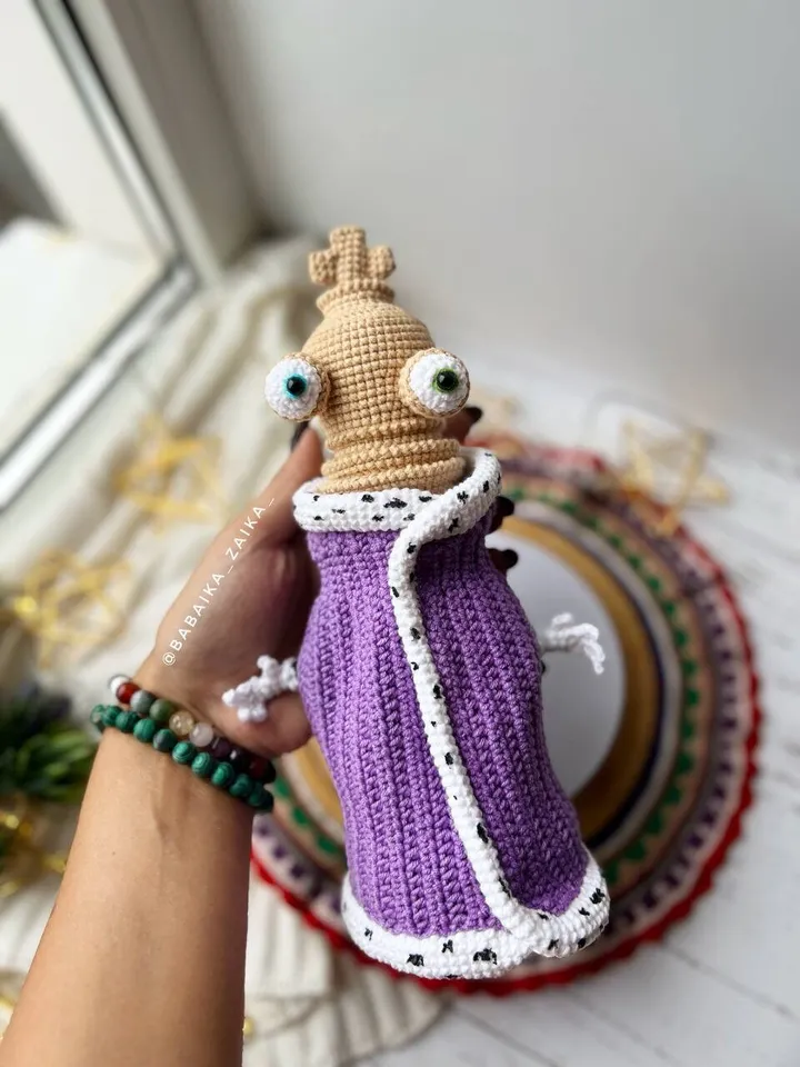 PDF Crochet Kinger Pattern, Amazing Digital Circus Amigurumi Pattern, Crochet Monster, Halloween Pattern, Chess Pattern, Amigurumi Doll