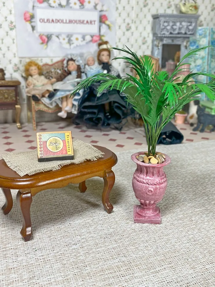 Palm tree in a flowerpot. Plant for a doll. Flower for a dollhouse. 1:12. Handmade.