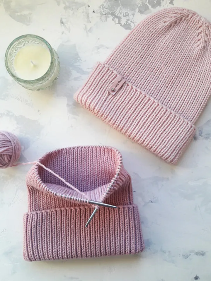 Hand knitted beanie woman's. Merino wool hat. Not itchy wool hat.