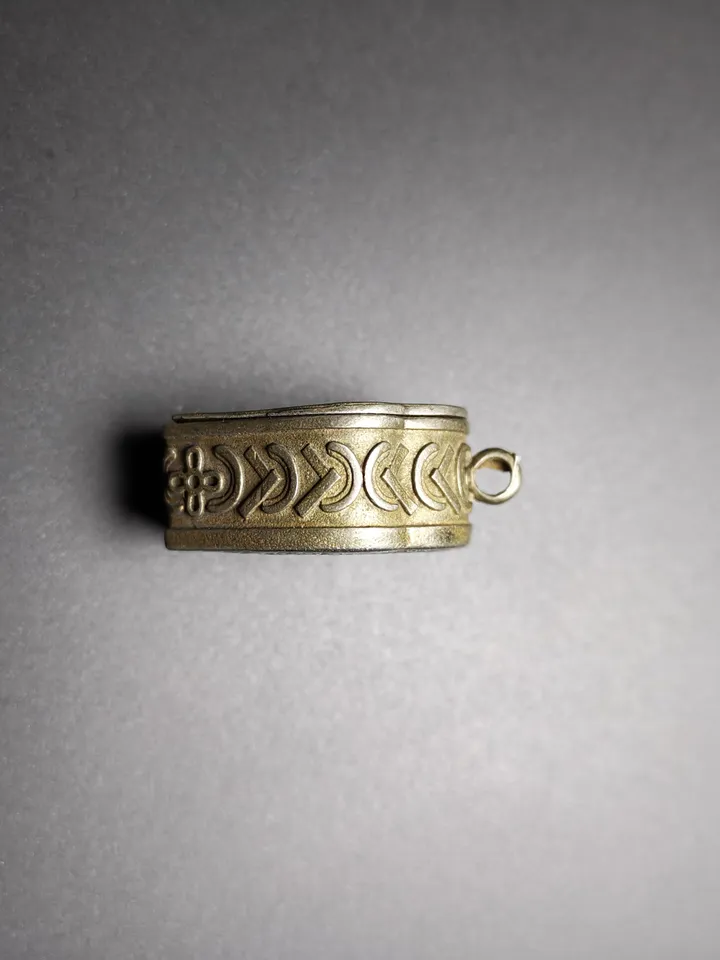 Gandhanra Antique Handmade Gau Ghau Shrine, Je Tsongkhapa,Losang Drakpa,Je Rinpoche,Mini Tibetan Buddhist Altar Amulet Pendant