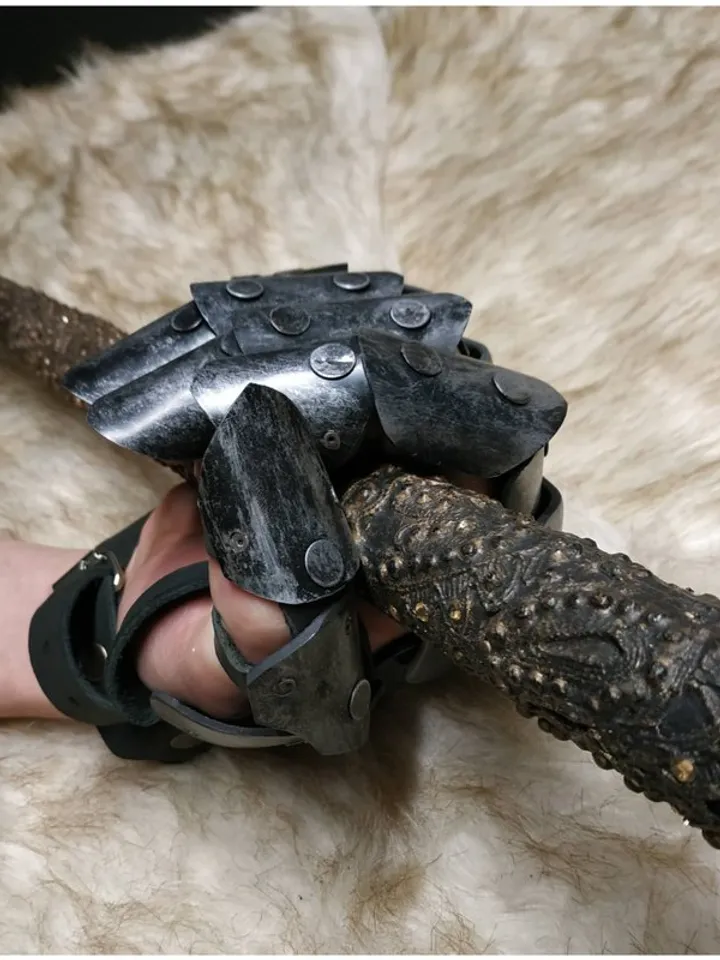 Armor gloves - antique silver - cosplay gloves - cosplay armor - steampunk armor