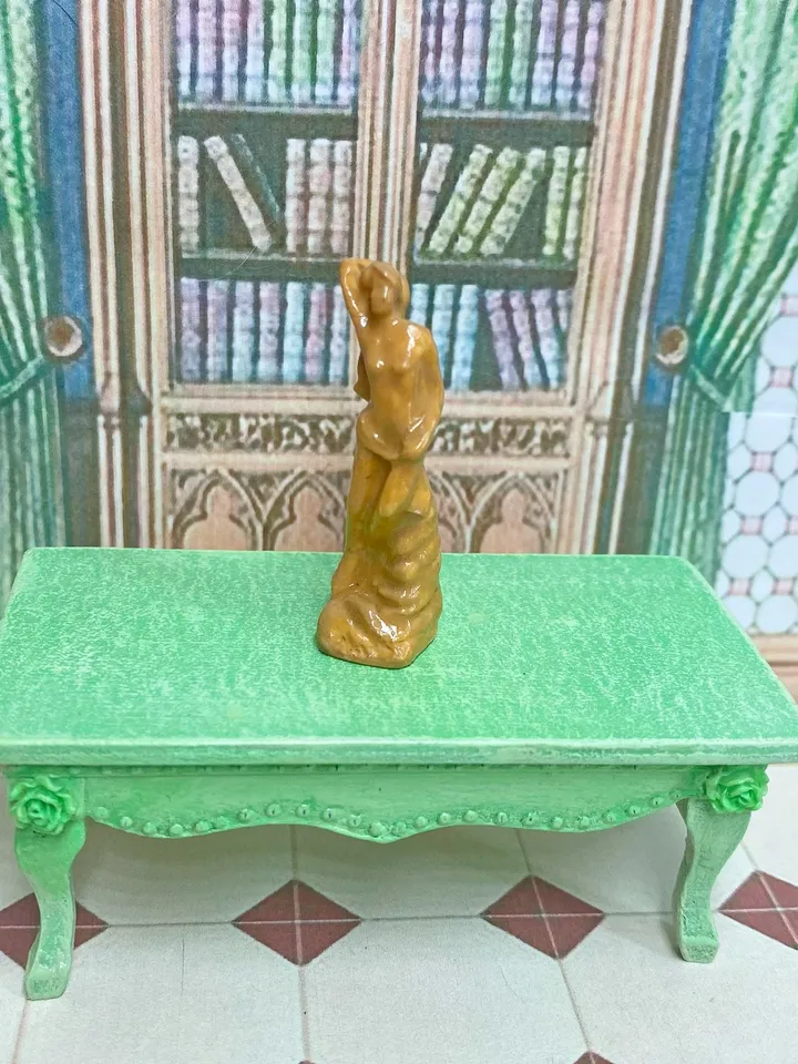 Figurine for a dollhouse. Doll accessories. Ceramic figurine. 1:12. mini figurines.