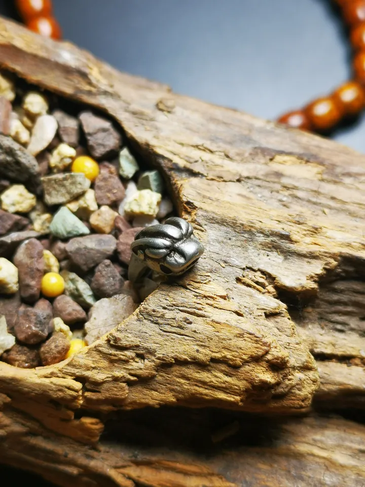 Gandhanra Handmade Dragon Mala Counter Pendant,OM Bead Amulet, Prayer Beads Accessories,Made of Cold Iron