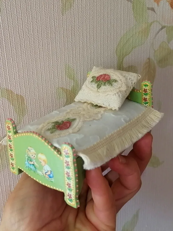 Dollhouse roombox furniture. Furniture for dolls. Furniture set.