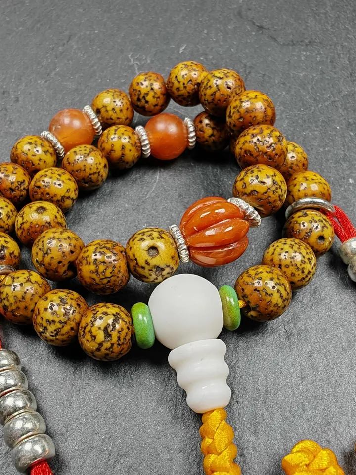 Gandhanra Authentic Tibetan Handhold Wrist Mala - 7.7mm Old Lotus Seed Beads Bracelet - Portable Buddhist Prayer Beads for Meditation