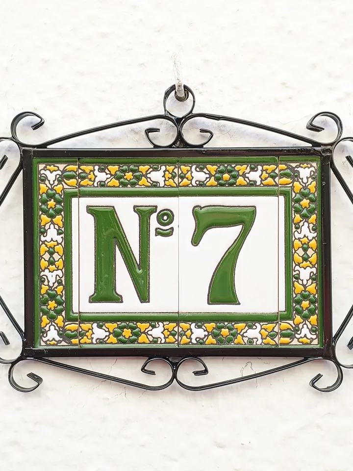 Ceramic letters and numbers 11cm (4.3") for the wall - Hand-glazed in Spain - "VERDE-FLORES" models - Ceramic letters number -