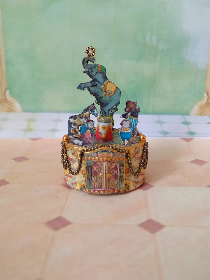 Doll circus. Animals in circus.Illuminated circus.1:12 scale.