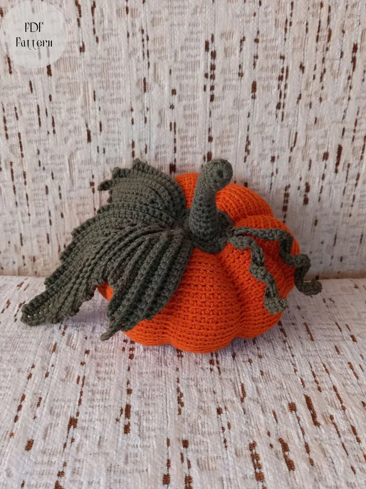 Pumpkin crochet pattern in 2 sizes, Witch Hat, Halloween gift, Thanksgiving pattern, Fall pumpkin decor, Crochet food
