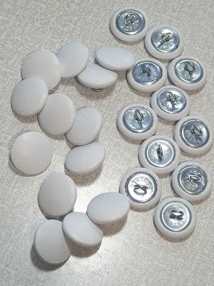 Genuine leather buttons. Round handmade buttons. Used for clothing furniture handicrafts creativity. Diameter 28L 18 mm. White Black buttons