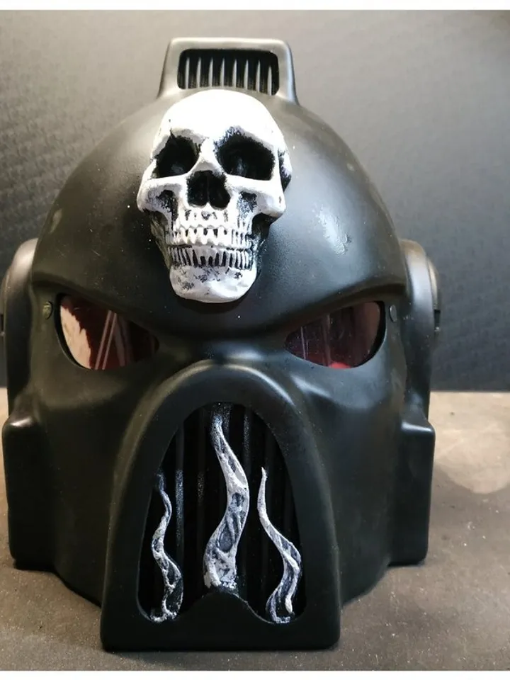Chaos spacemarine - Legion of the Damned - cosplay armor - spacemarine helmet -