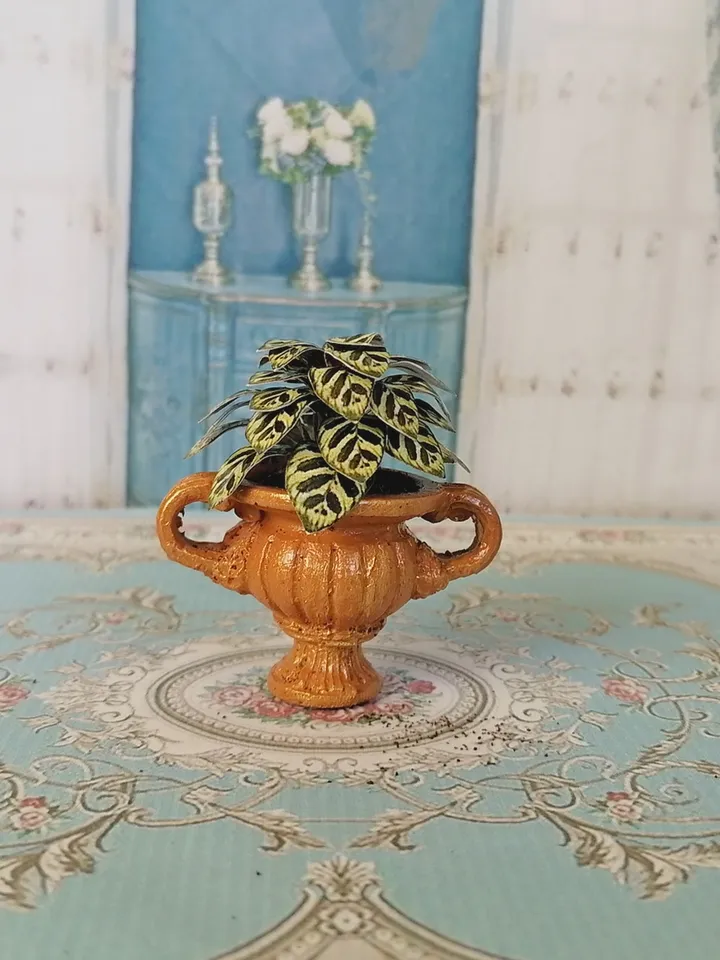 Flower in a pot. Dollhouse miniature.1:12 scale.
