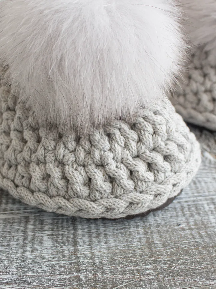 Bride slippers - Bridesmaid slippers - Bridesmaid gift