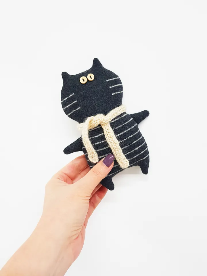 Black CAT sewing pattern PDF, digital tutorial in english, Halloween doll diy