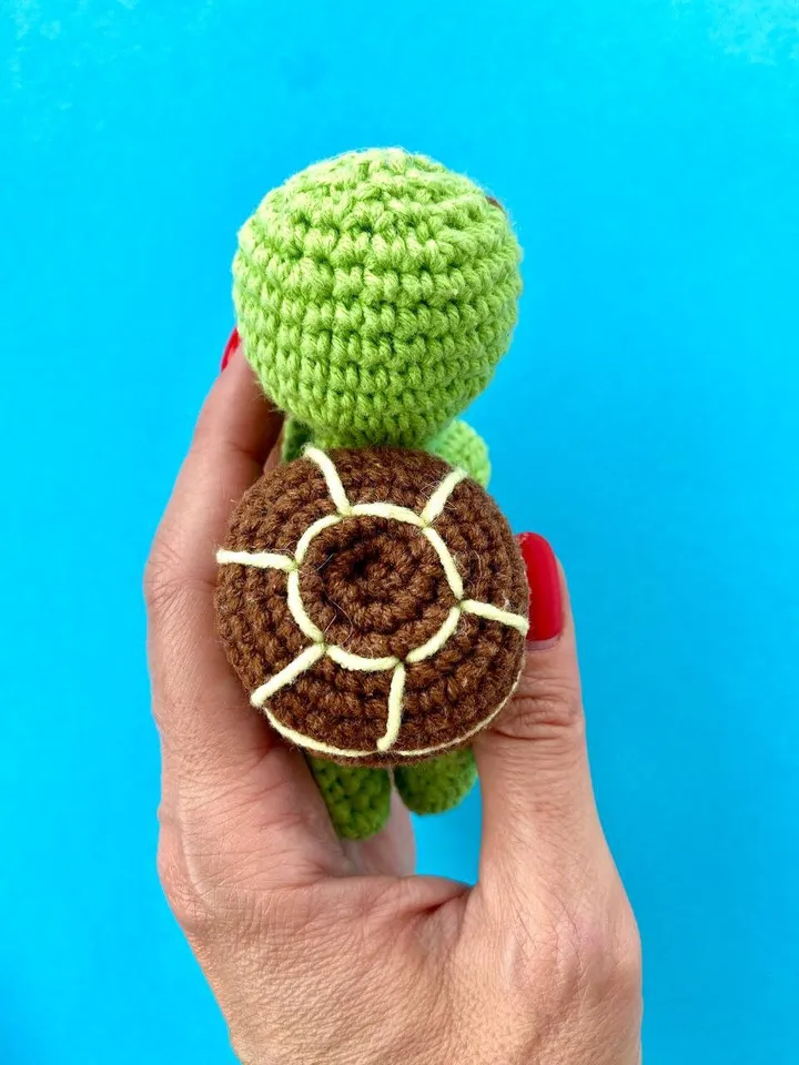 Crochet pattern turtle in egg - Amigurumi tiny animal pattern - English Pdf tutorial - Easter egg decor