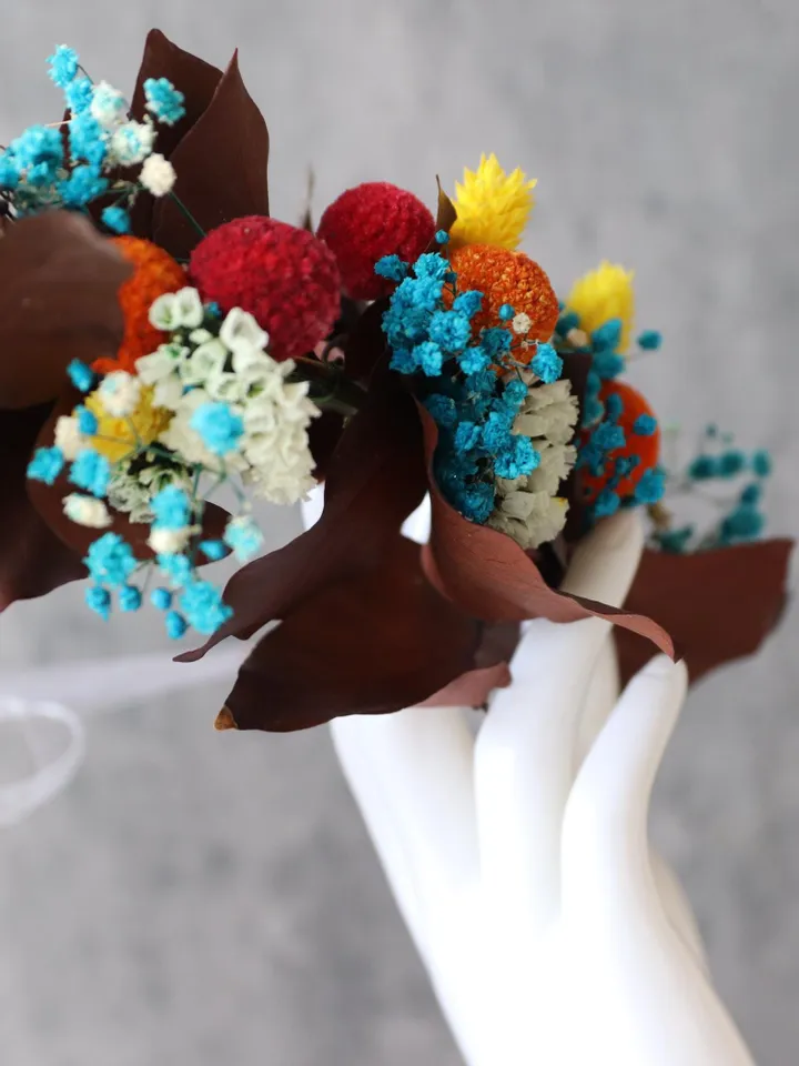dried flower crown, shocked leaves, craspedia flower, chickweed palaris,autumn leafy crown,costume design,rustic crown design