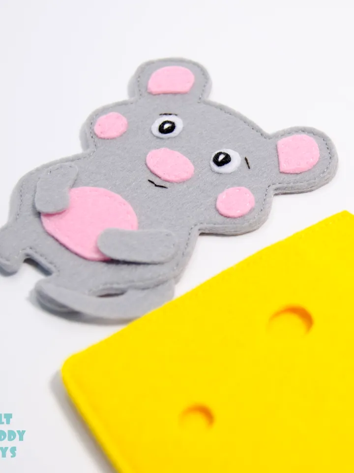 Mouse in Cheese house, PDF Pattern and Tutorial, SVG file