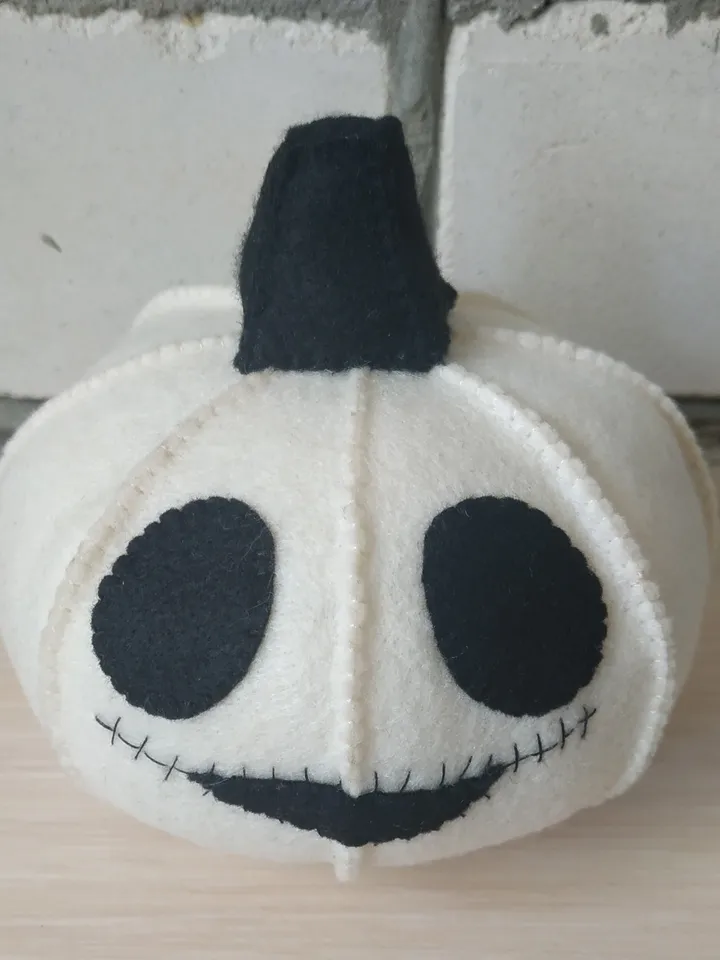 Halloween pumpkin, Halloween ornament, plush pumpkin toy, Halloween décor, Halloween gift, pumpkin home farm décor, pumpkin gift party favors, Halloween decoration, autumn thanksgiving