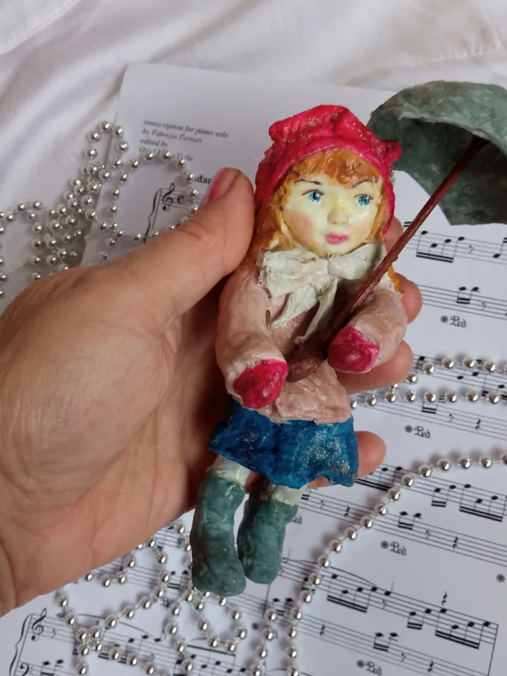 Vintage-Inspired Cotton Toy: Girl with Umbrella - Handmade Collectible. Art doll. Christmas tree toy. Christmas ornaments Spun cotton doll.