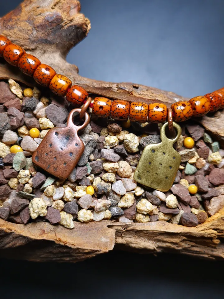 Gandhanra Handmade Tibetan Mala Counter, Mala Pendant,Big Mantra Dot Pattern Prayer Beads Accessories,Made of Brass