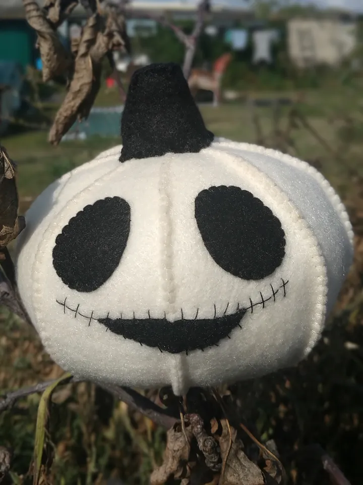 Halloween pumpkin pattern, felt pattern, plush pumpkin PDF pattern, Halloween stuffed pumpkin ornament, pumpkin toys, Halloween pumpkin home décor, Halloween gift