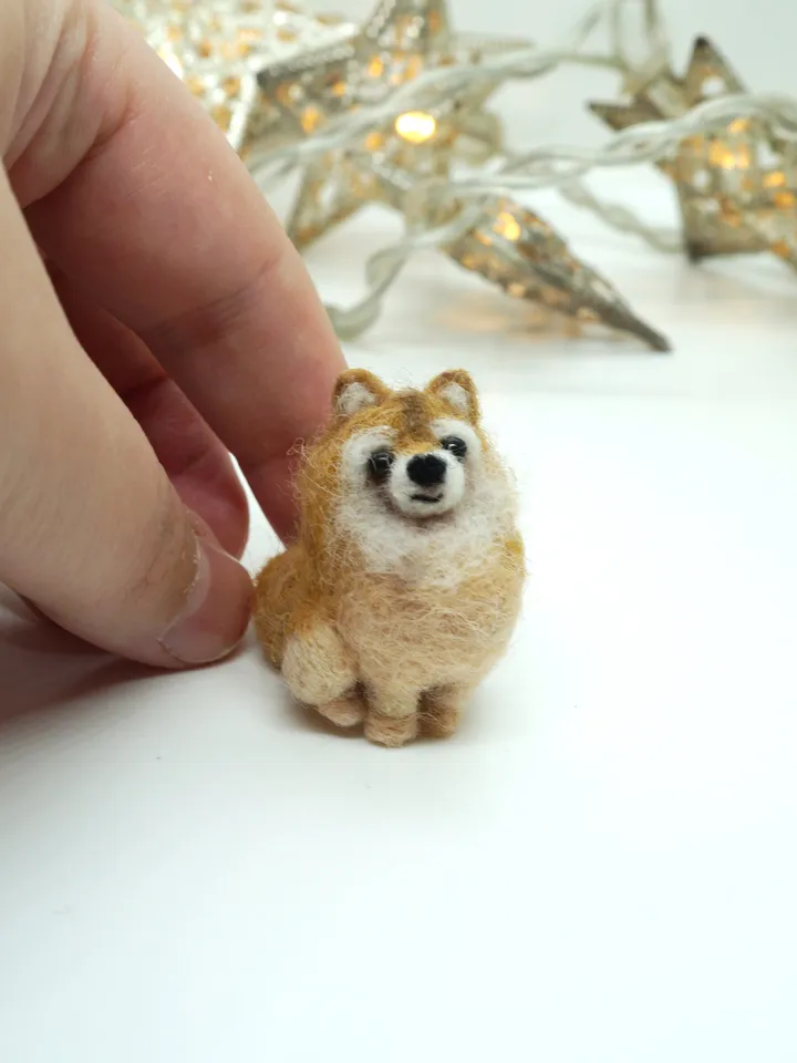 Tiny needle felted pomeranian, miniature felted pet, dog portrait, made to order