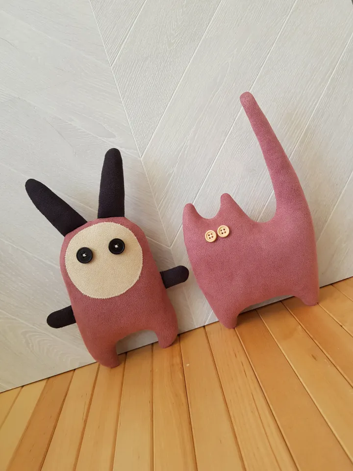 Pink Rabbit sewing pattern PDF, digital tutorial in English, stuffed animal diy