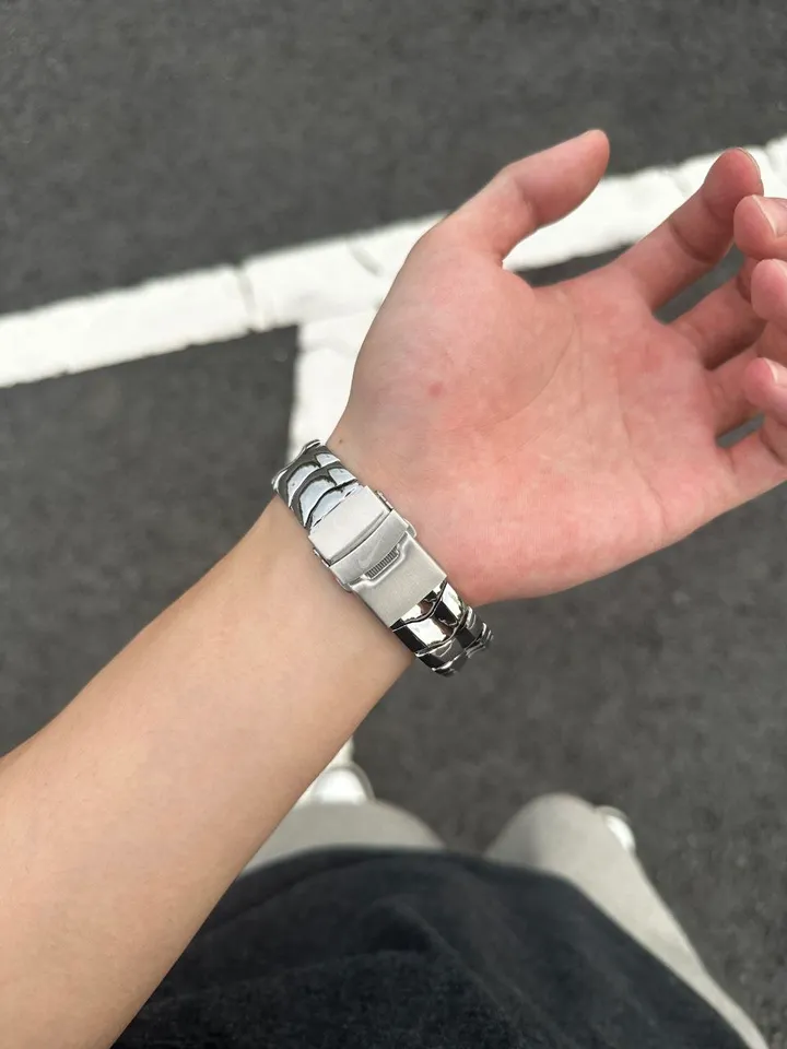Nike Triax is an iconic sports watch with a unique design and ergonomic shape for an active lifestyle