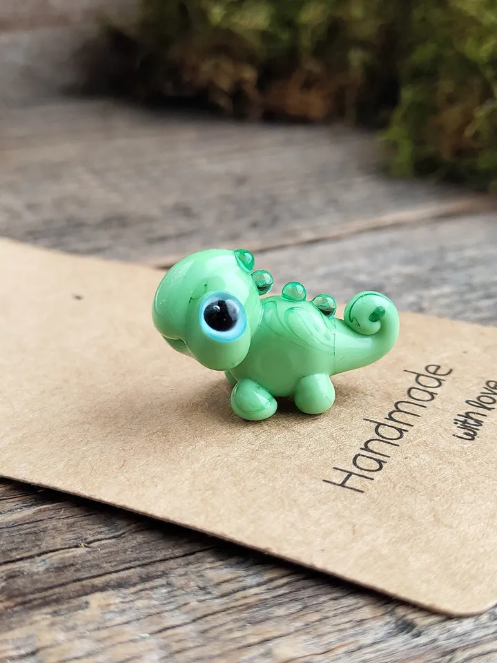GLASS FIGURINES Chameleon figurine MIniature Chameleon ornament Glass Chameleon scuplture Chameleon gift Reptile figurine Terrarium Aquarium
