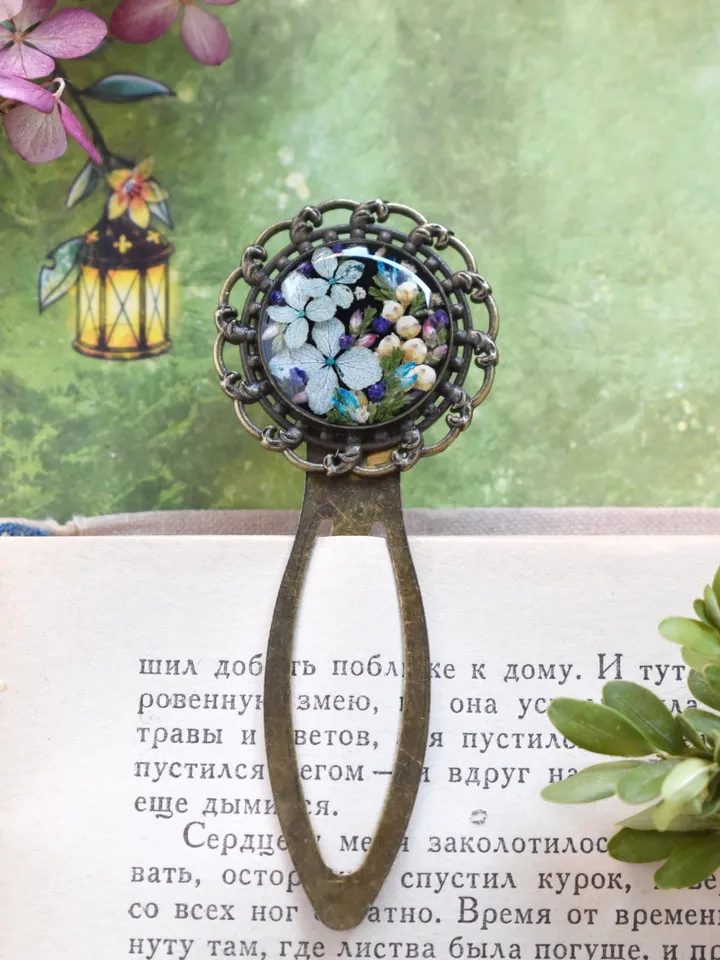 Botanical Bookmark with herbs and flowers in resin. Vintage bookmarks. Unique gift for teacher.