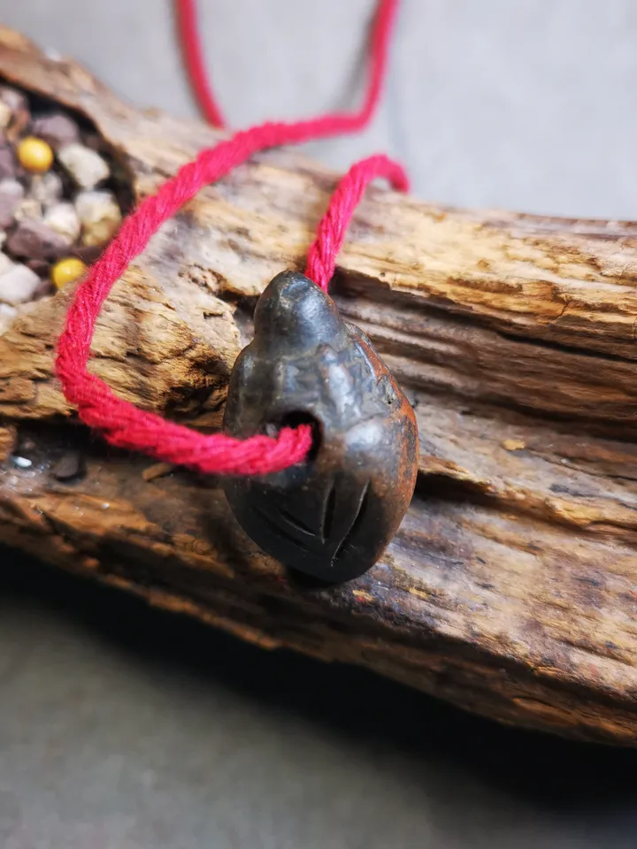 Gandhanra Old Tibetan Niang La Tsa Tsa Statue Amulet , Small Stupa,Pagoda Pendant,50 Years Old
